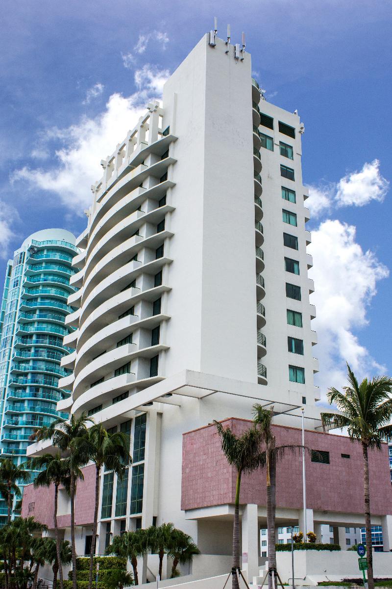 Отель The Casablanca On The Ocean West Tower Майами-Бич Экстерьер фото